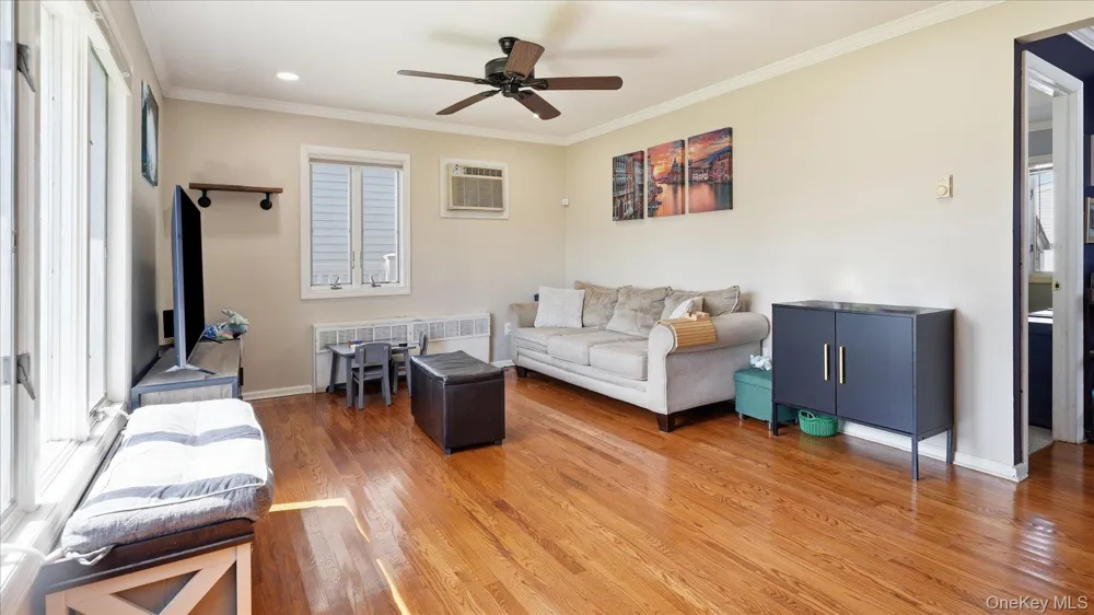 47 Berkeley Place Massapequa, NY 11758