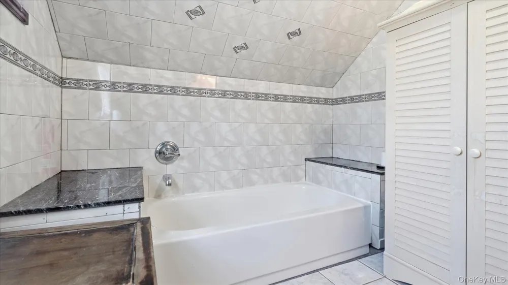 47 Berkeley Place Massapequa, NY 11758