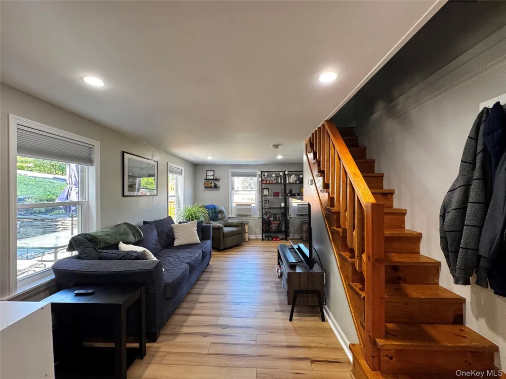 16 Highland Avenue Catskill, NY 12414
