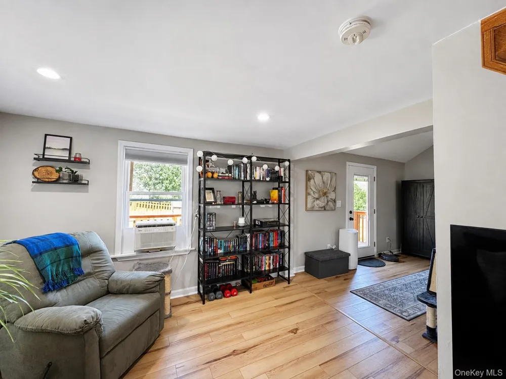 16 Highland Avenue Catskill, NY 12414