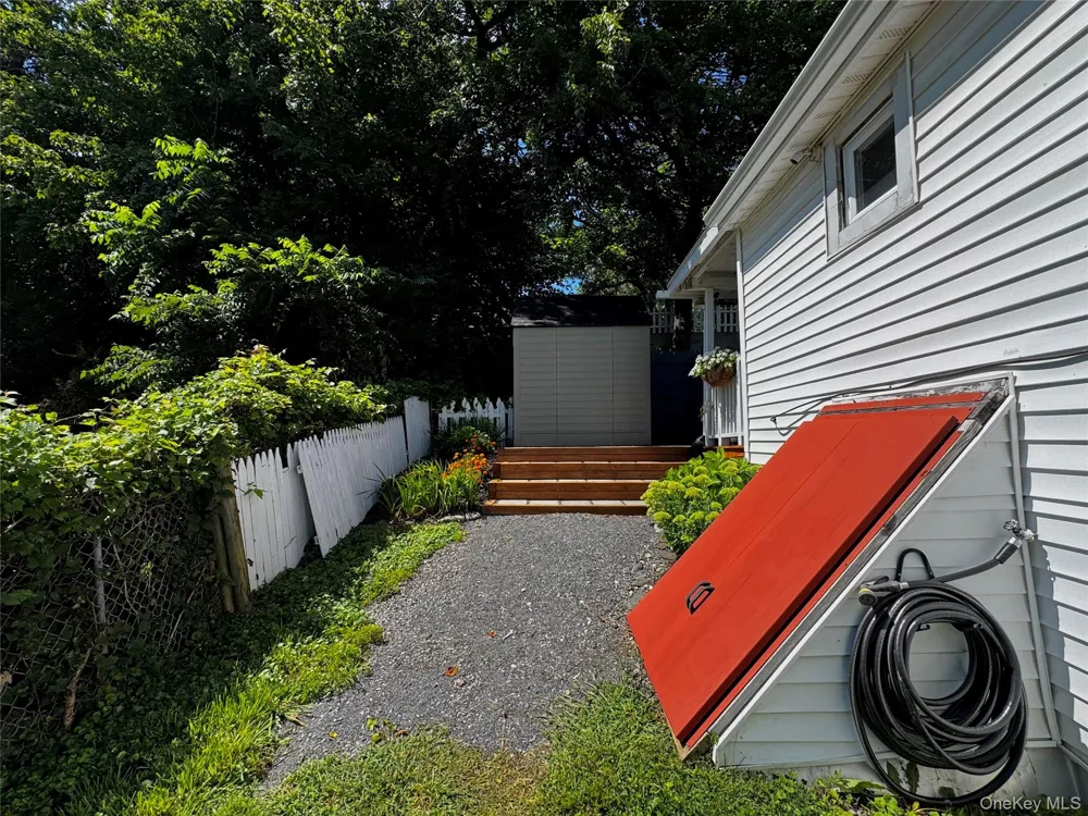 16 Highland Avenue Catskill, NY 12414