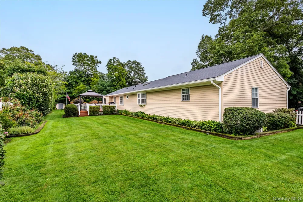 67 Broadway Smithtown, NY 11787