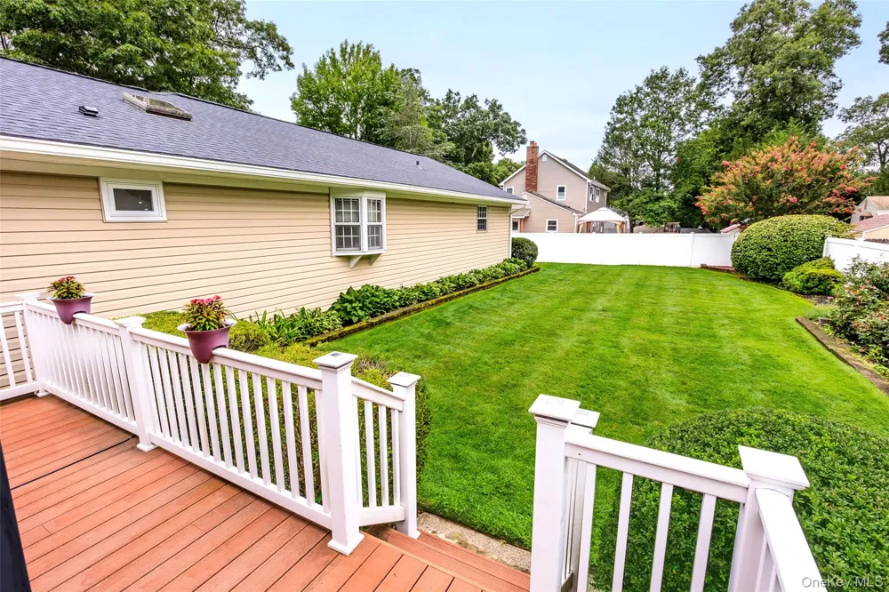 67 Broadway Smithtown, NY 11787