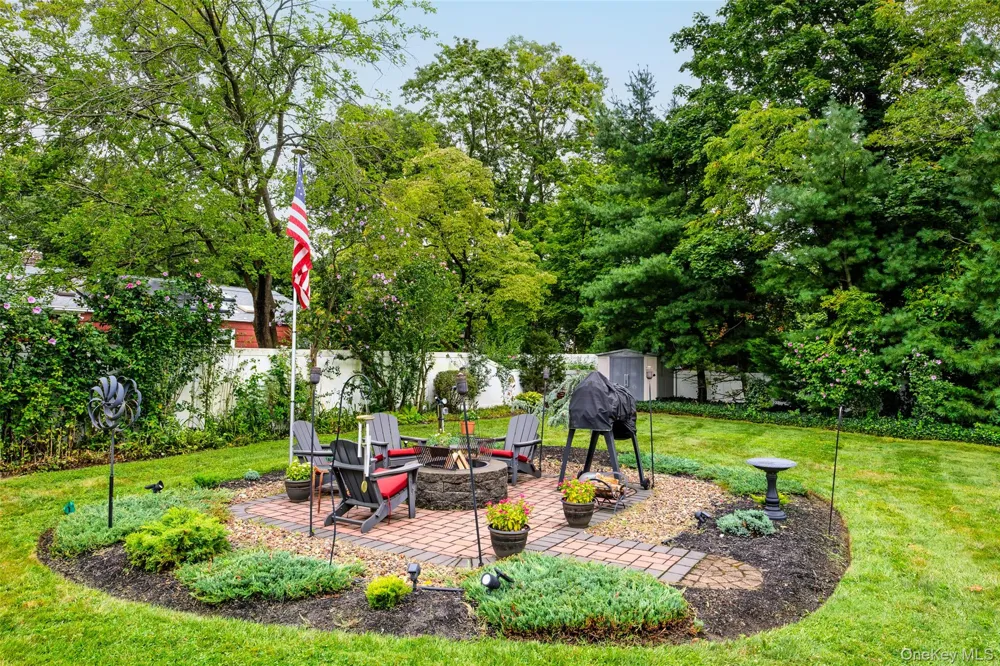 67 Broadway Smithtown, NY 11787