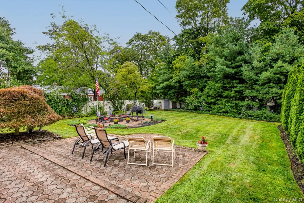 67 Broadway Smithtown, NY 11787