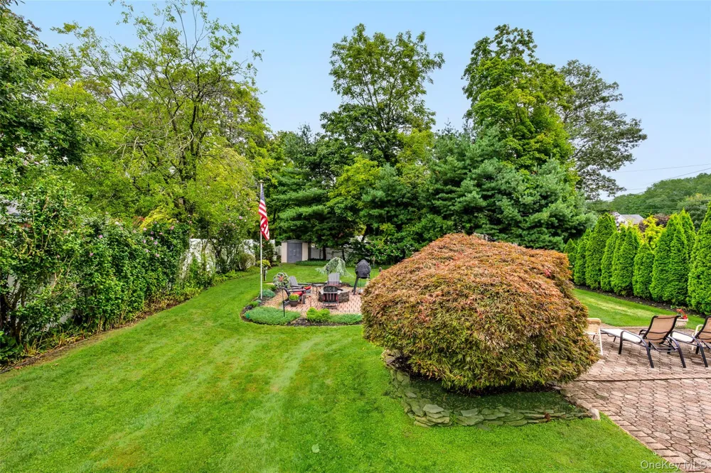 67 Broadway Smithtown, NY 11787