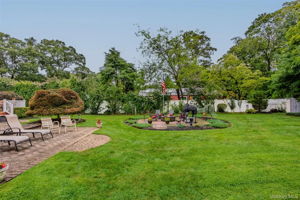 67 Broadway Smithtown, NY 11787