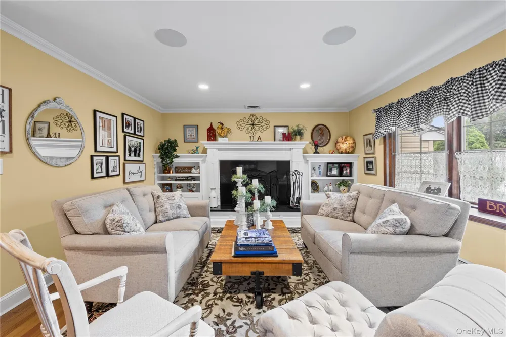 67 Broadway Smithtown, NY 11787