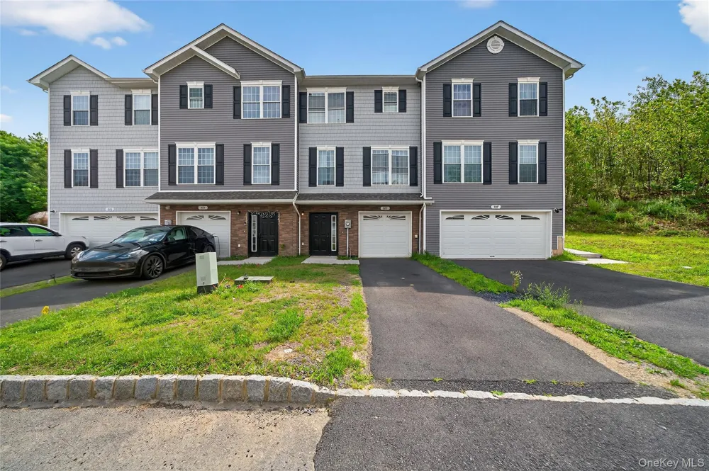 505 Iron Forge Lane New Windsor, NY 12553