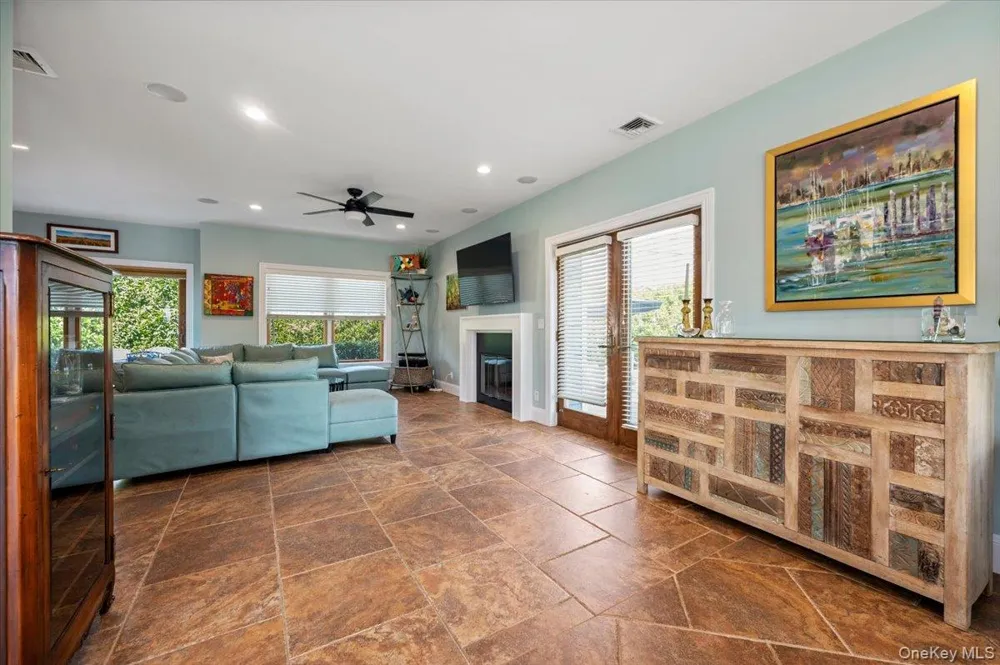 2064 Pacific Boulevard Atlantic Beach, NY 11509