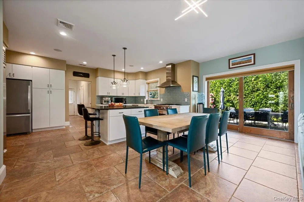 2064 Pacific Boulevard Atlantic Beach, NY 11509