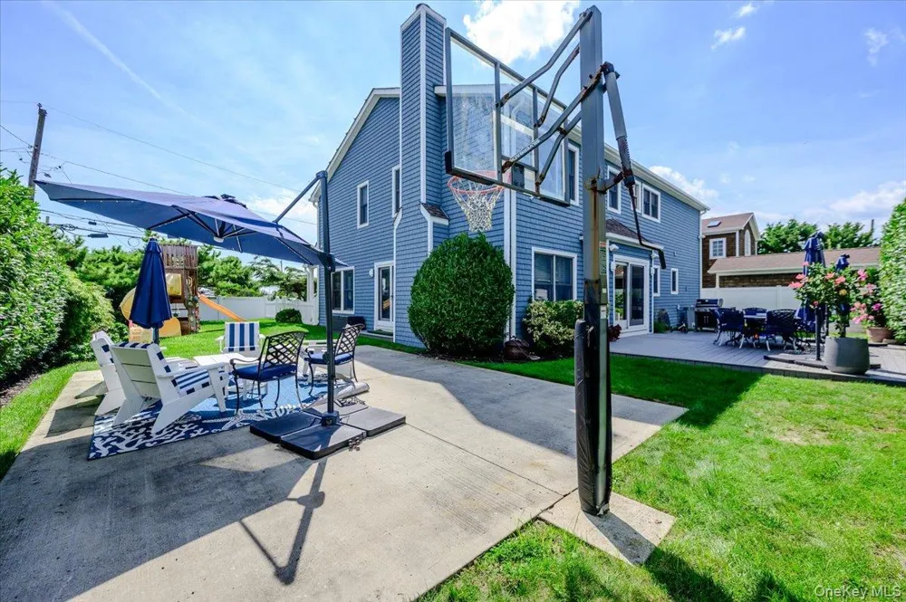2064 Pacific Boulevard Atlantic Beach, NY 11509
