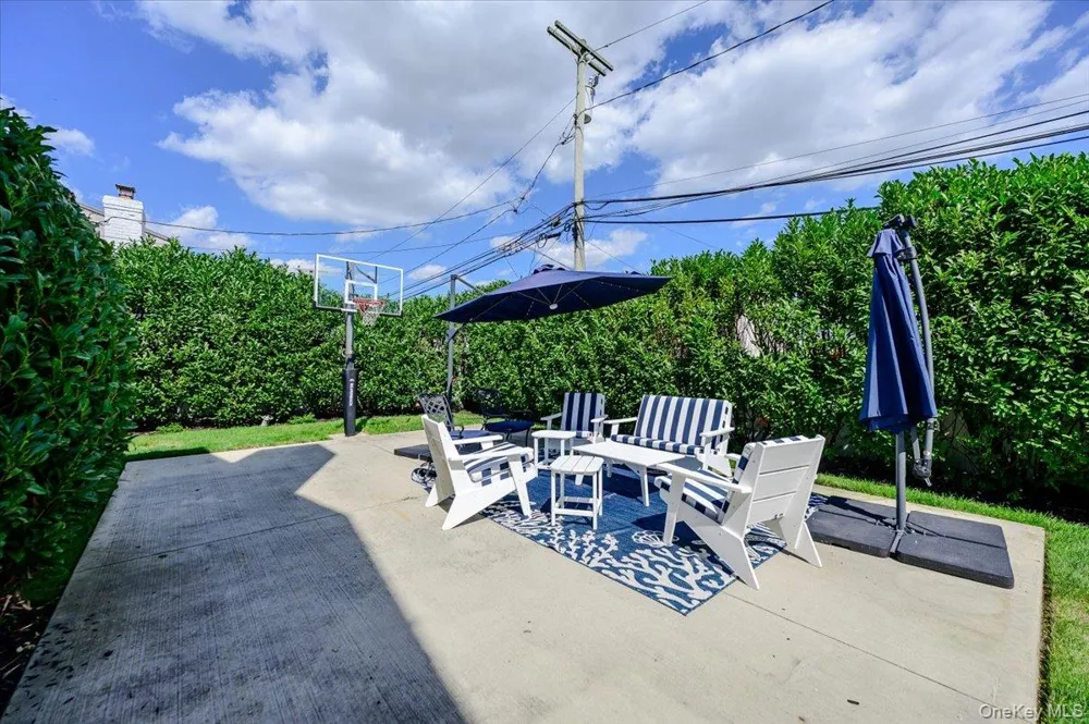 2064 Pacific Boulevard Atlantic Beach, NY 11509