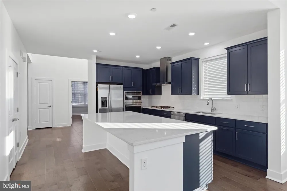 10 LADBROKE DRIVE Exton, PA 19341