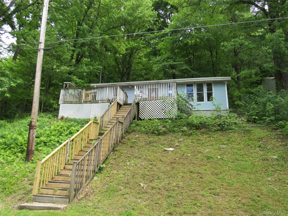 27 Lake Claire Drive Middletown, NY 10940