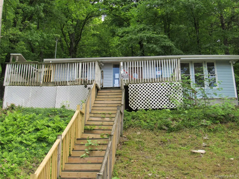 27 Lake Claire Drive Middletown, NY 10940