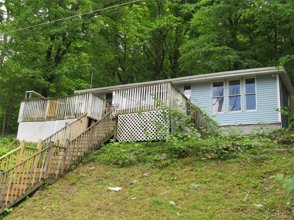 27 Lake Claire Drive Middletown, NY 10940