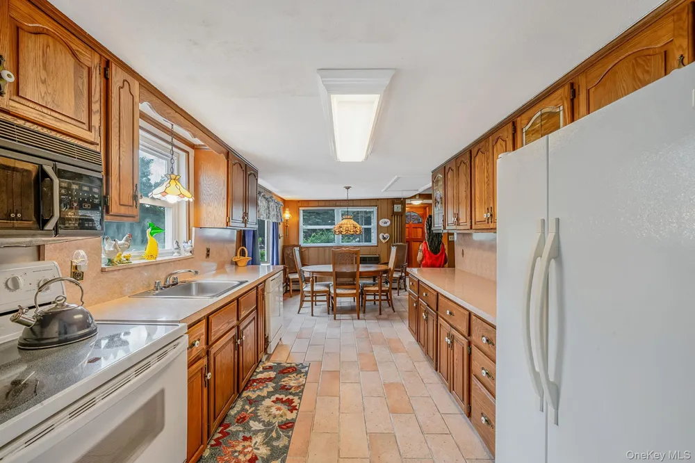 1 E Jackwill Road East Patchogue, NY 11772