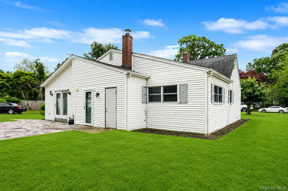 1 E Jackwill Road East Patchogue, NY 11772
