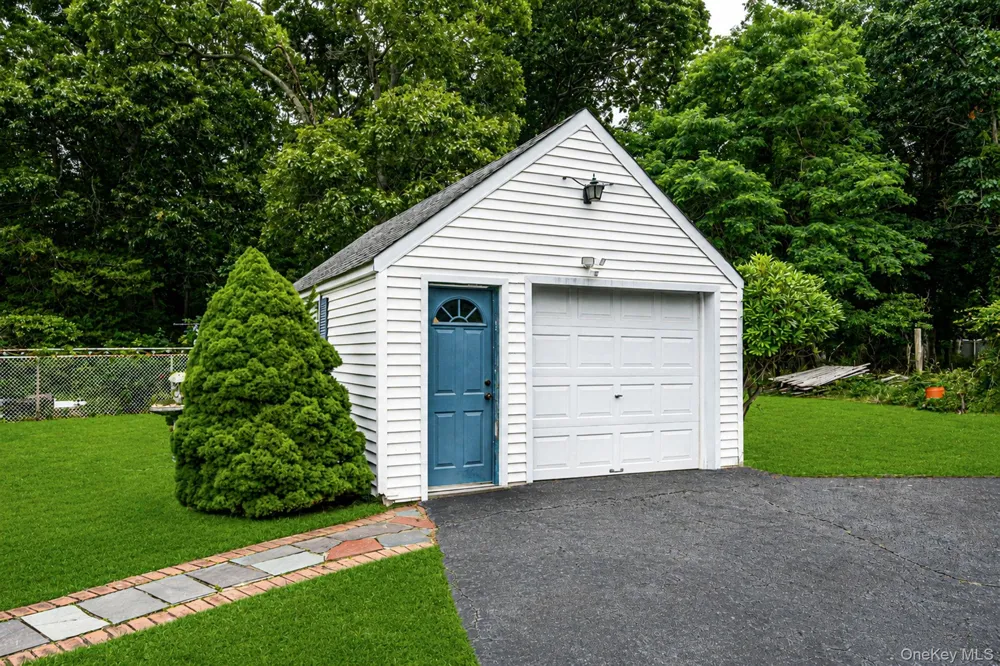 1 E Jackwill Road East Patchogue, NY 11772