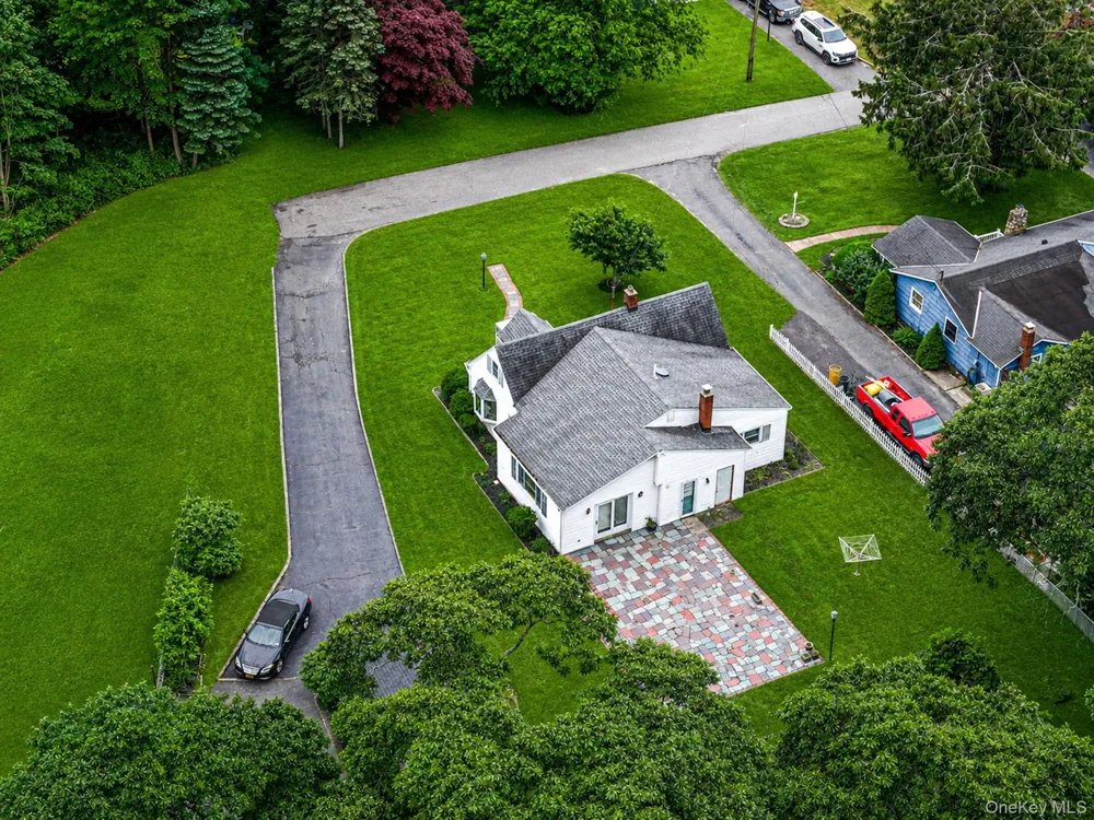 1 E Jackwill Road East Patchogue, NY 11772