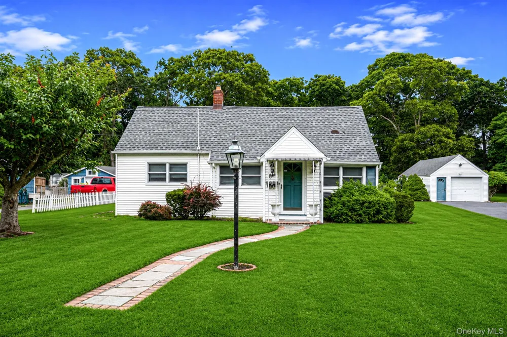 1 E Jackwill Road East Patchogue, NY 11772