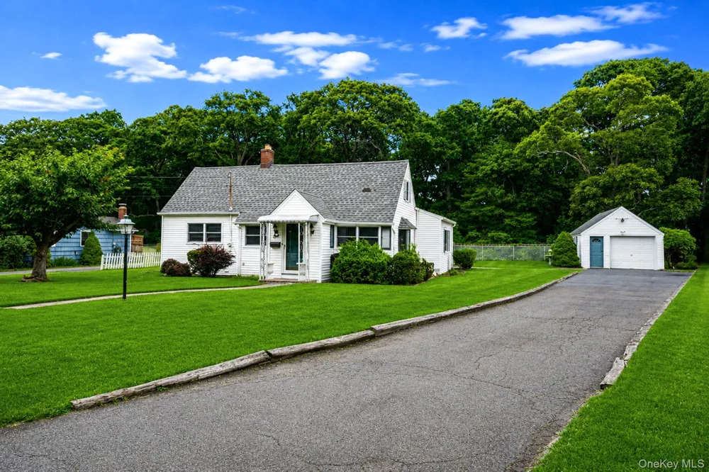 1 E Jackwill Road East Patchogue, NY 11772