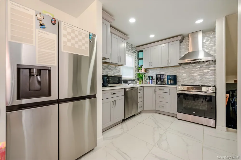 3381 Oceanside Road Oceanside, NY 11572
