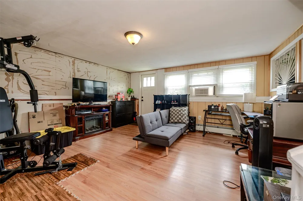 3381 Oceanside Road Oceanside, NY 11572