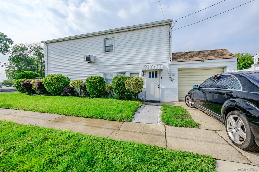 3381 Oceanside Road Oceanside, NY 11572