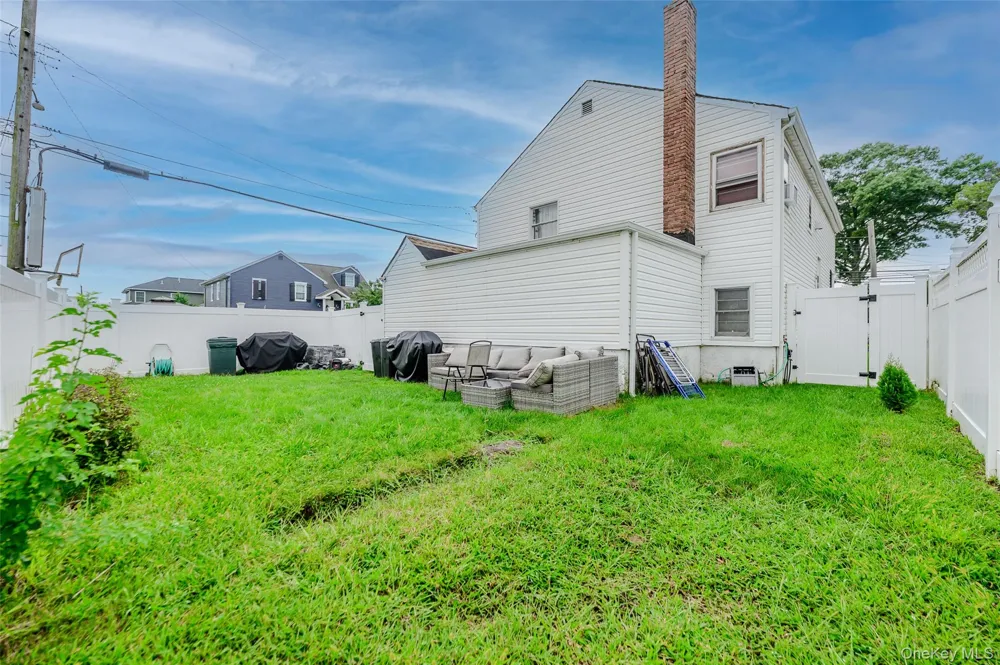 3381 Oceanside Road Oceanside, NY 11572