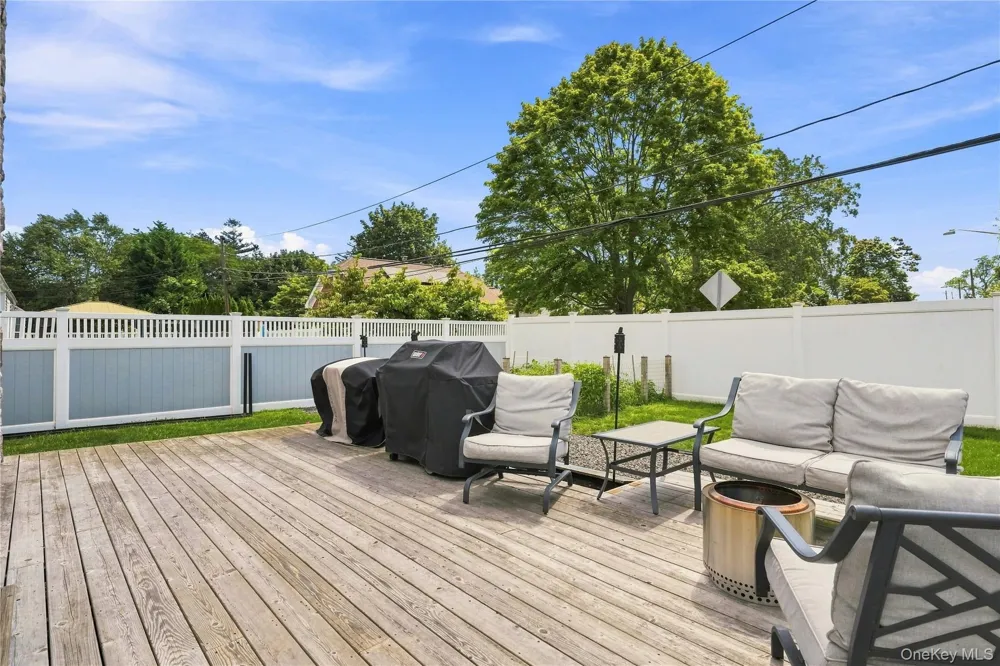 24 Alma Street Sayville, NY 11782