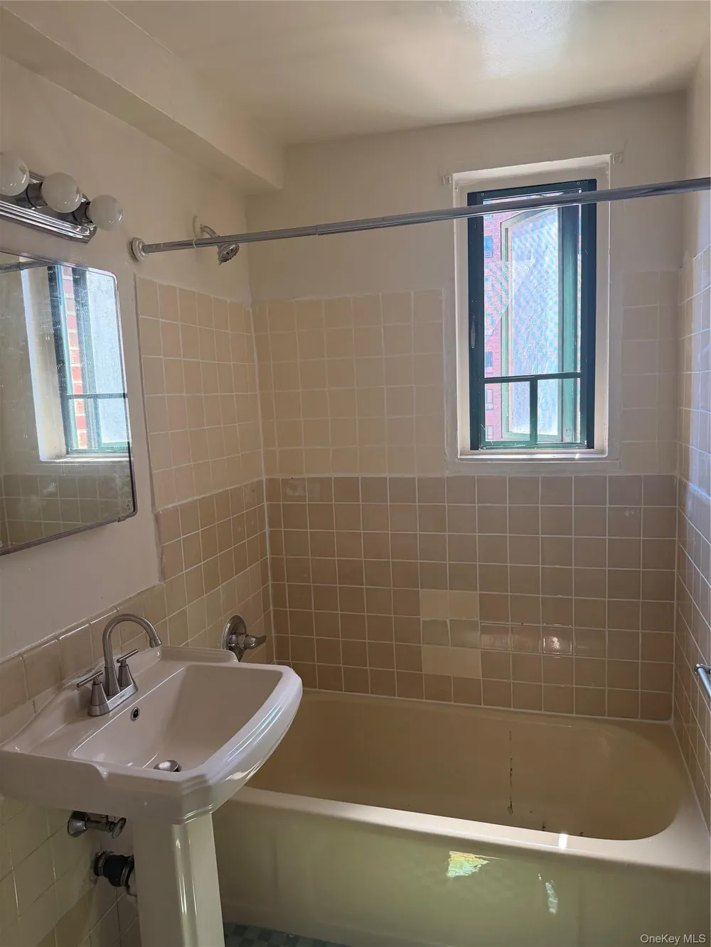 1641 Metropolitan Avenue #3H Bronx, NY 10462
