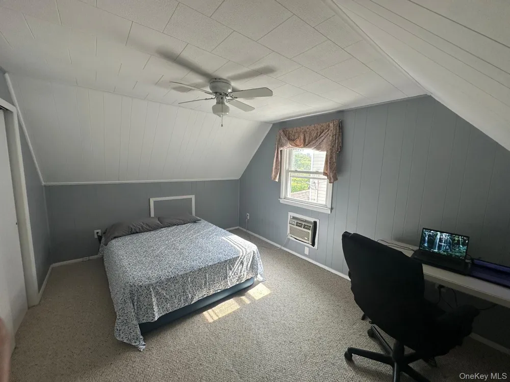 32 Terrace Place Hicksville, NY 11801
