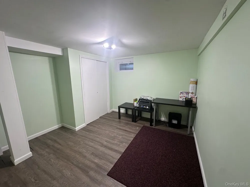 32 Terrace Place Hicksville, NY 11801