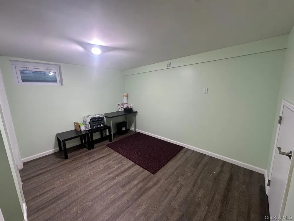 32 Terrace Place Hicksville, NY 11801