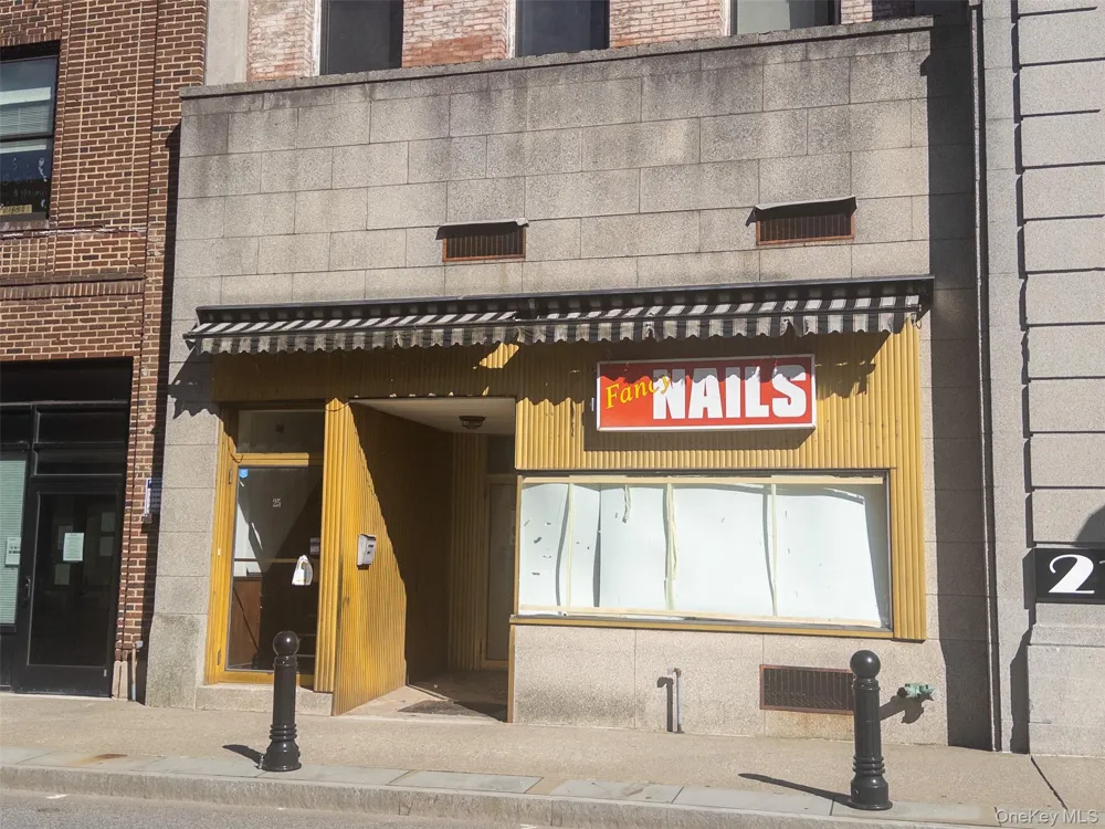23 North Street Middletown, NY 10940