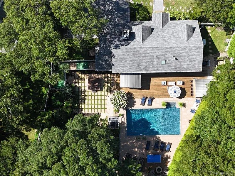 5 Deerland Drive East Quogue, NY 11942