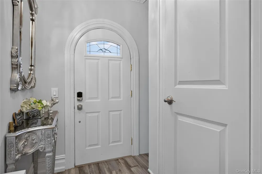 344 Houston Avenue Mineola, NY 11501