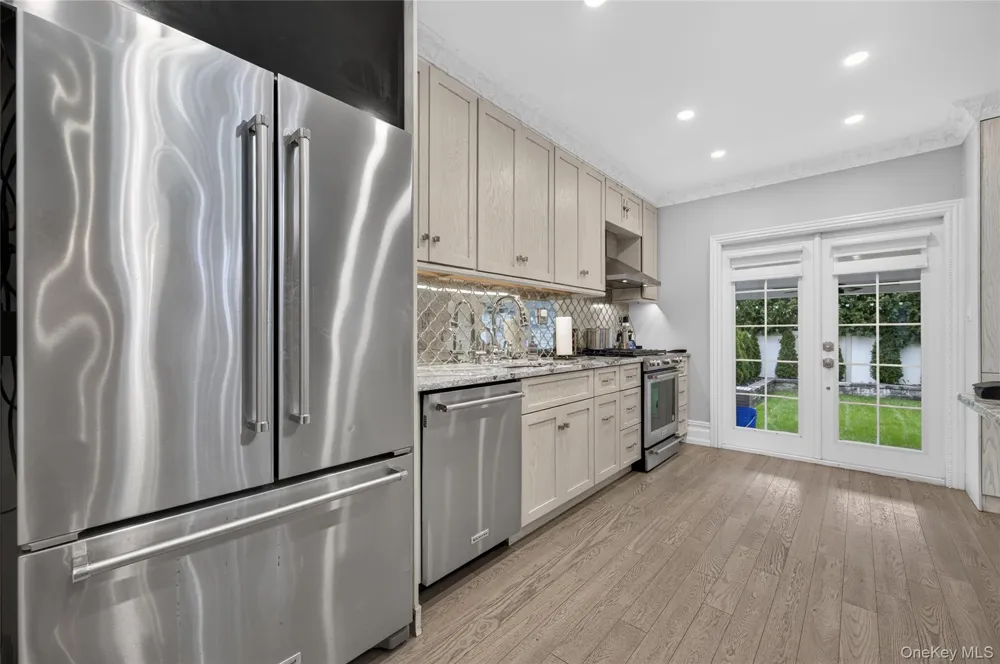 344 Houston Avenue Mineola, NY 11501