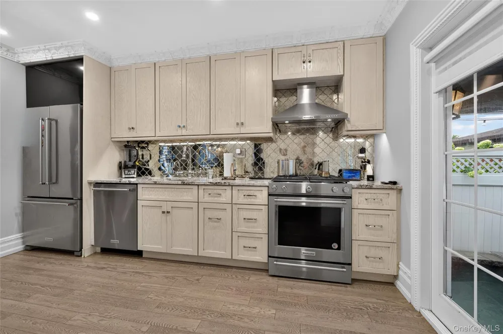 344 Houston Avenue Mineola, NY 11501