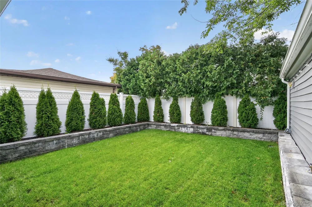 344 Houston Avenue Mineola, NY 11501