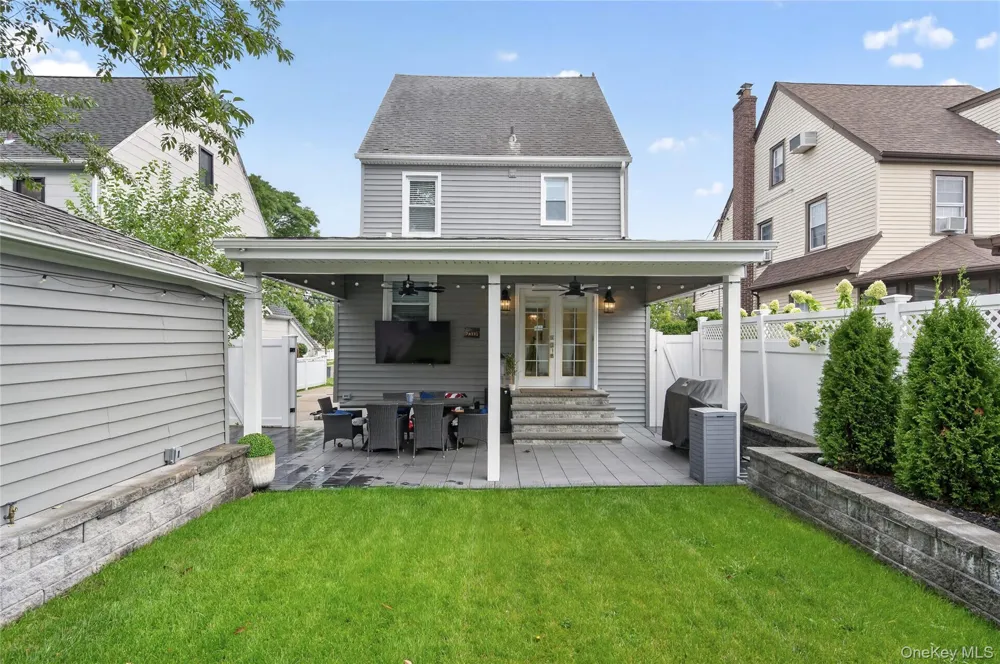 344 Houston Avenue Mineola, NY 11501