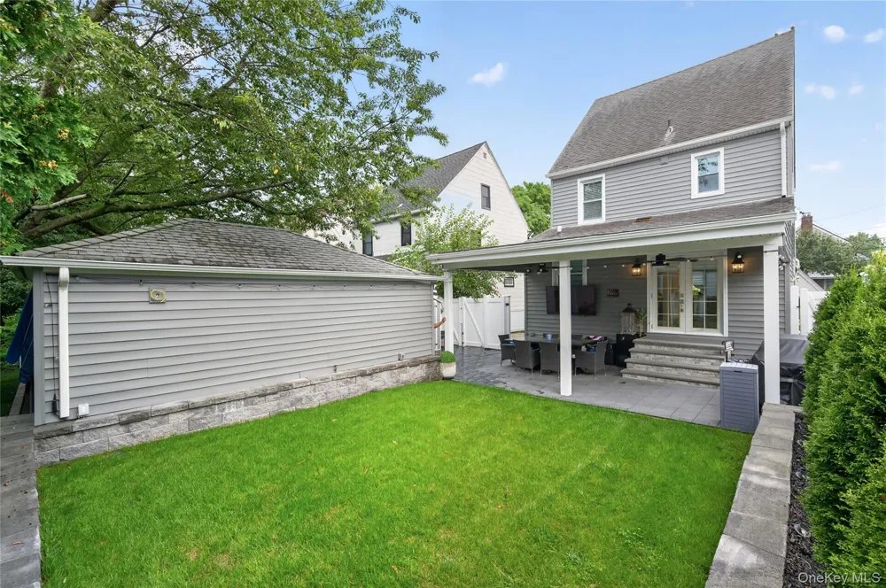 344 Houston Avenue Mineola, NY 11501