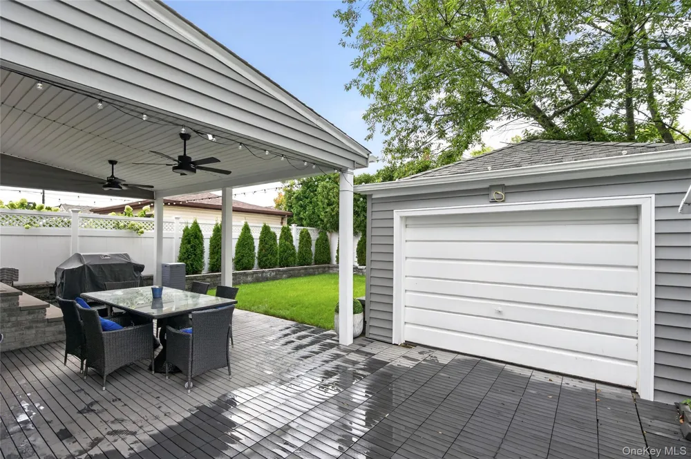 344 Houston Avenue Mineola, NY 11501