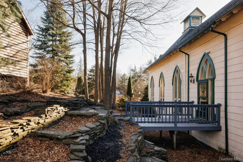 209-211 Fishcreek Road Saugerties, NY 12477