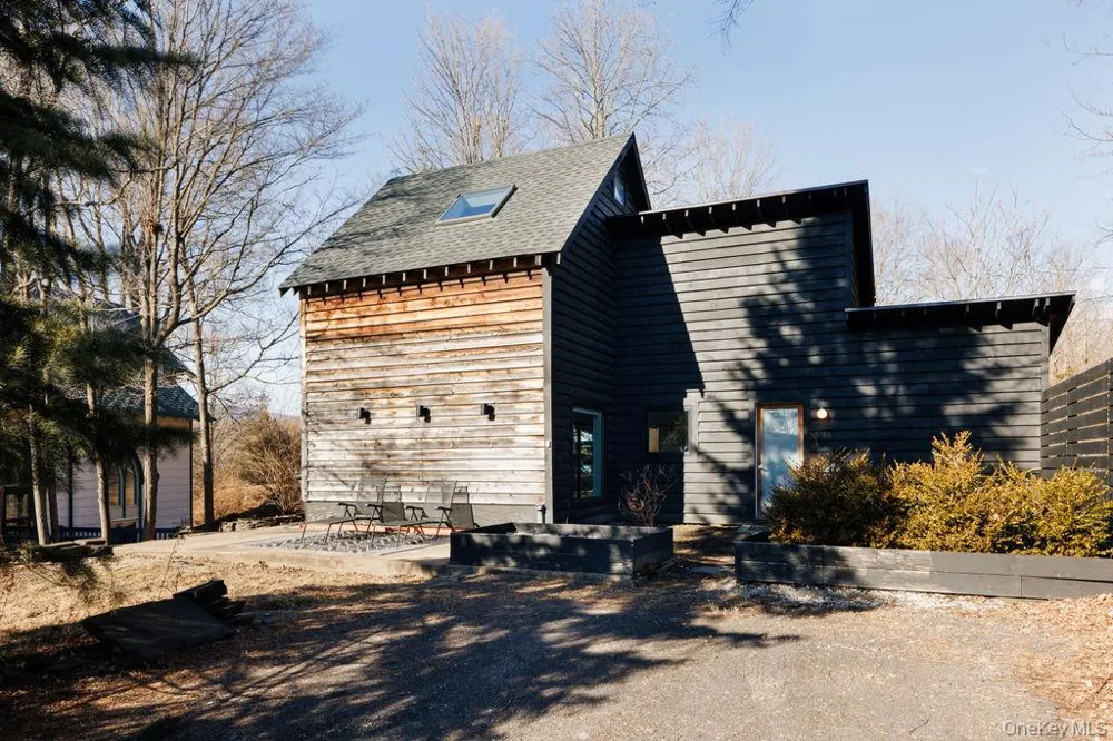 209-211 Fishcreek Road Saugerties, NY 12477