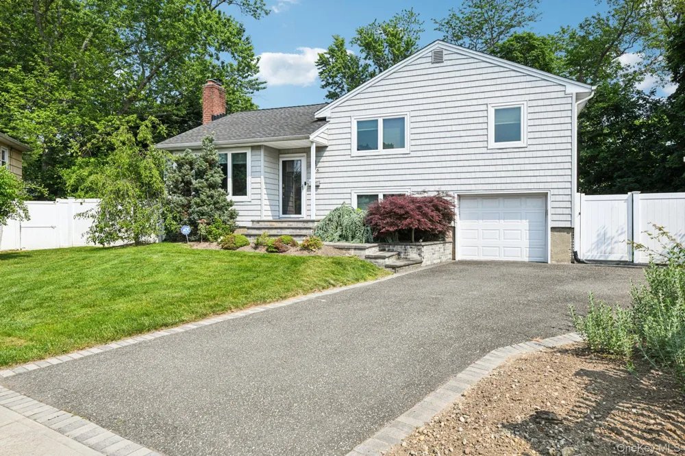 176 Willis Court Wantagh, NY 11793