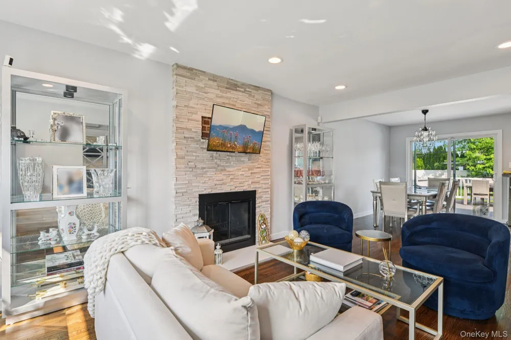 176 Willis Court Wantagh, NY 11793