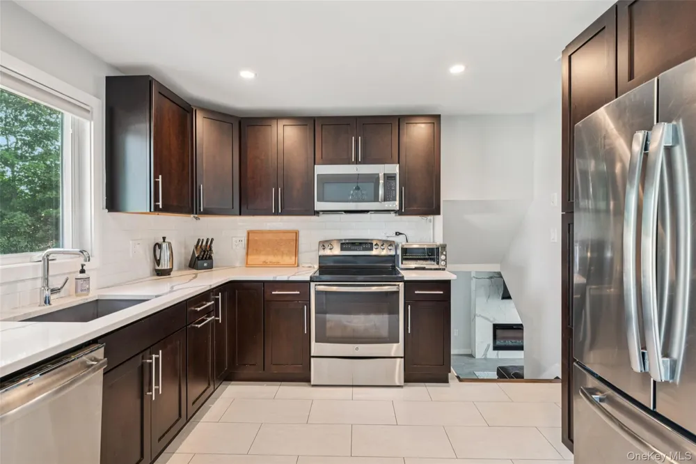 176 Willis Court Wantagh, NY 11793